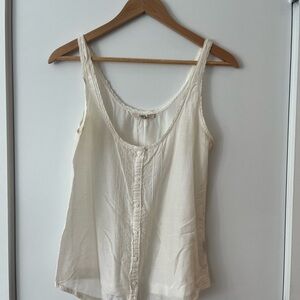 Ruehl Women's White Sleeveless Blouse